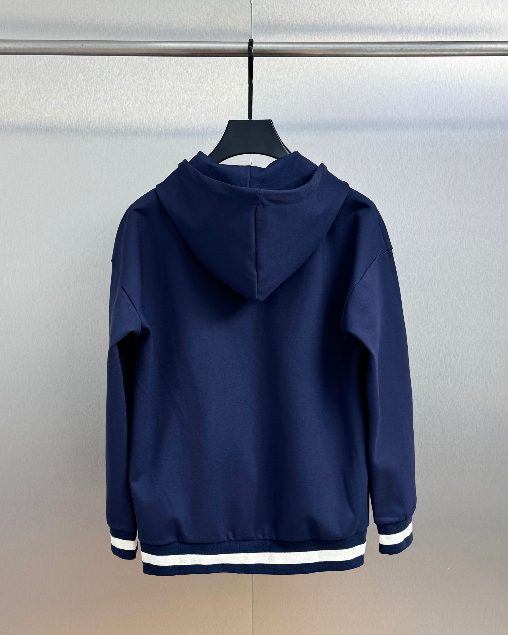 Gucci Clothing-289