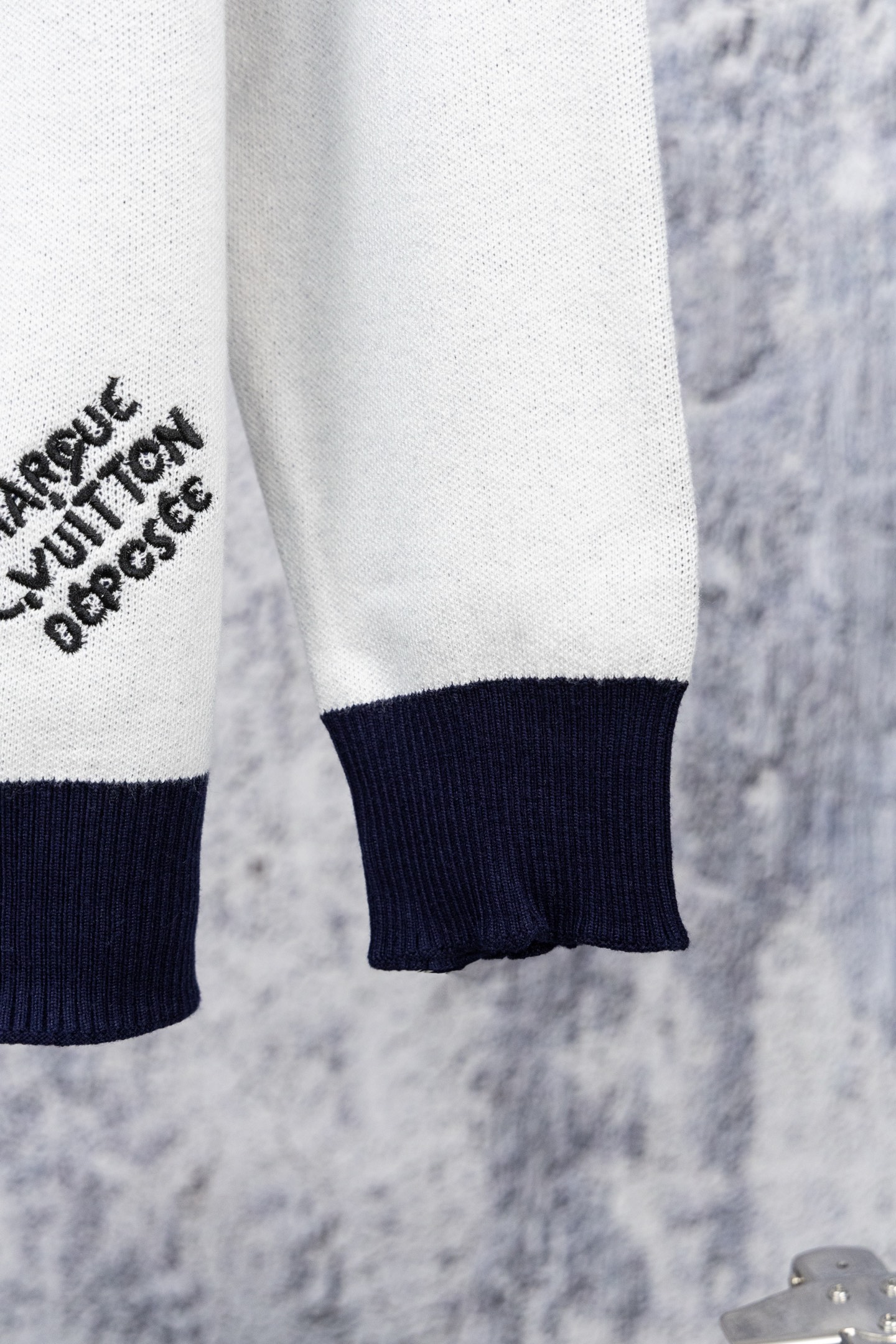 LV Clothing-284