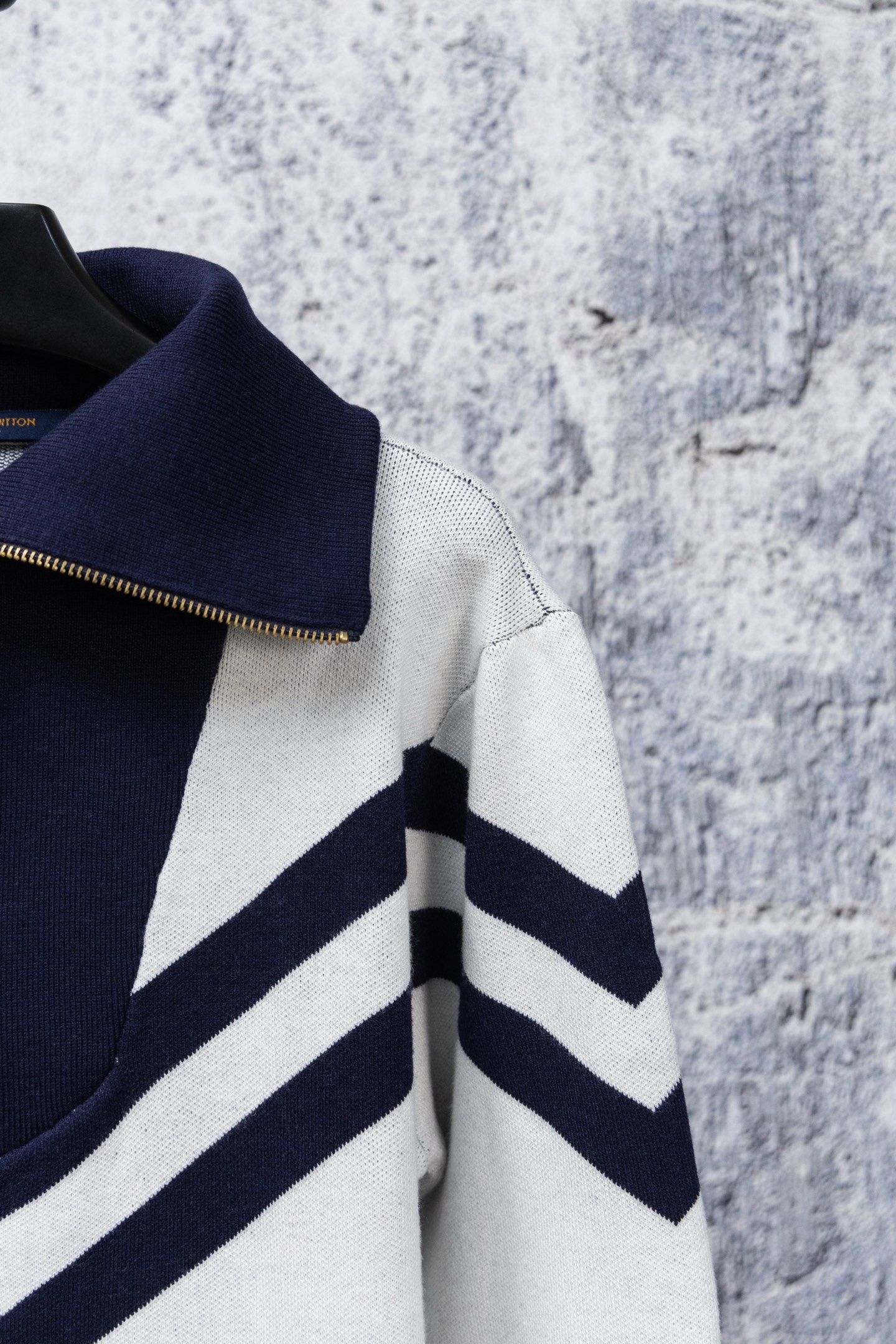 LV Clothing-284