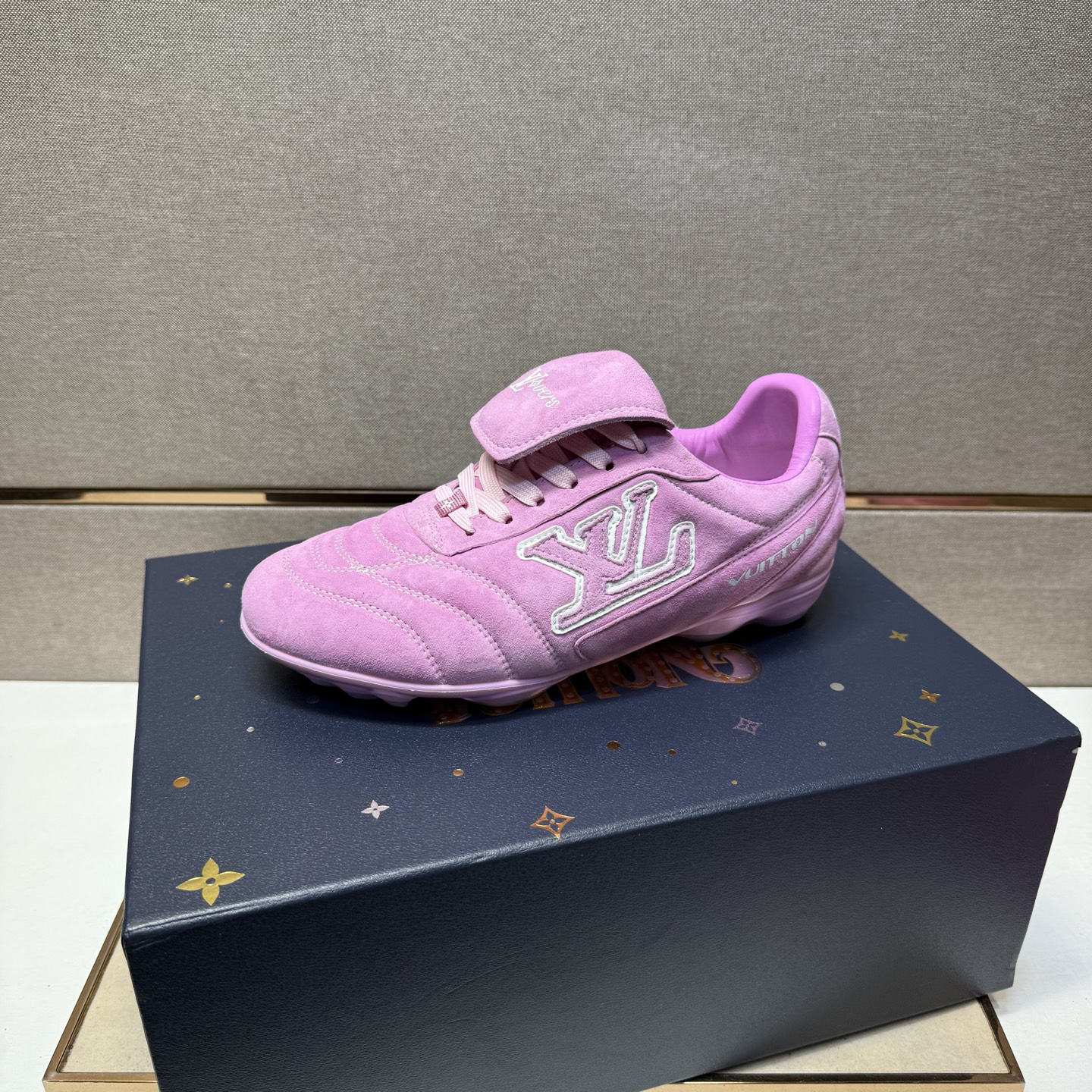 Lv Sneakers-224