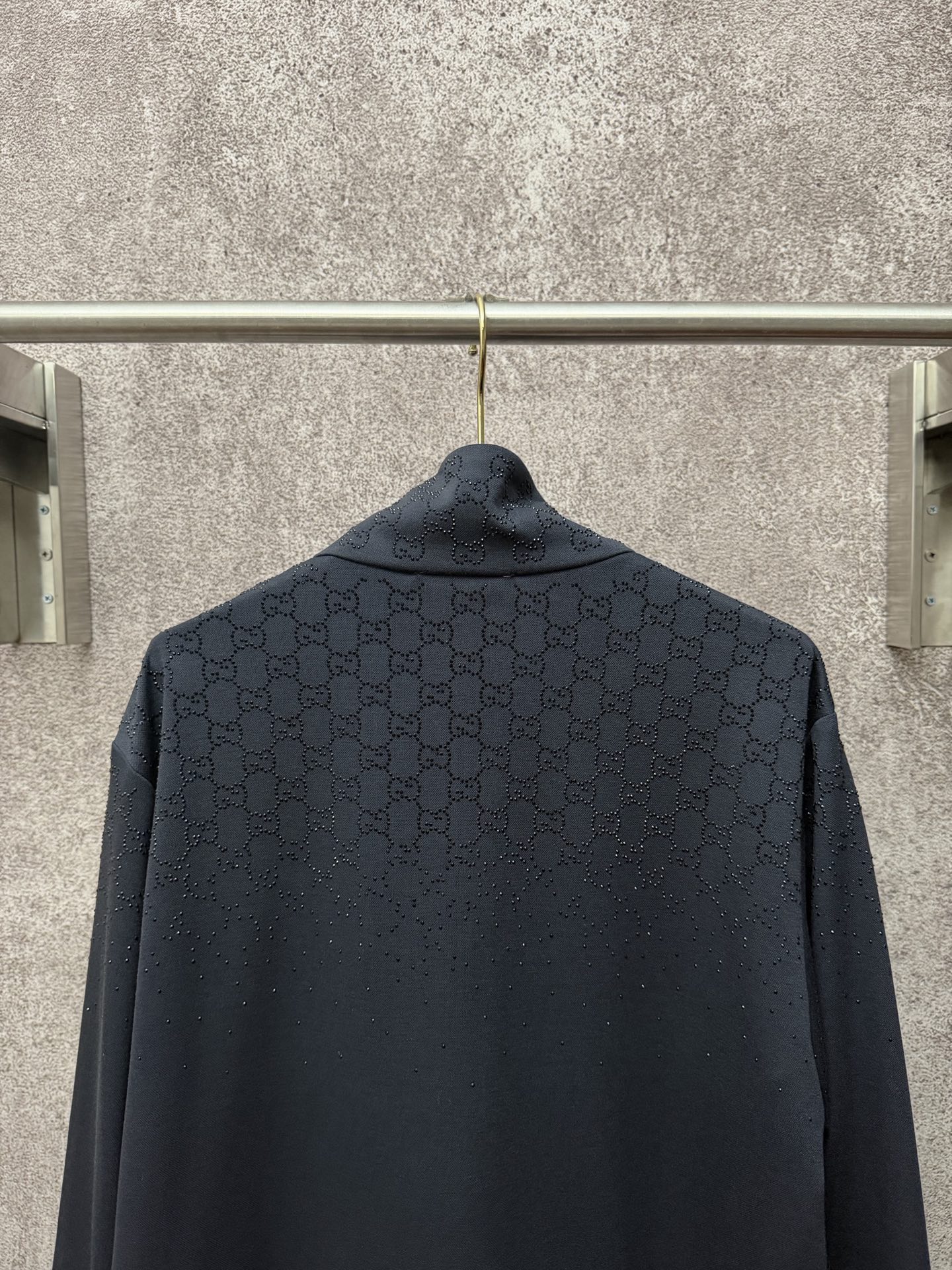 Gucci Clothing-354