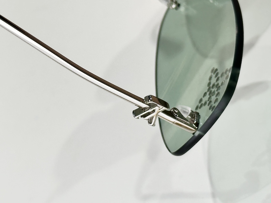 LV glasses-10