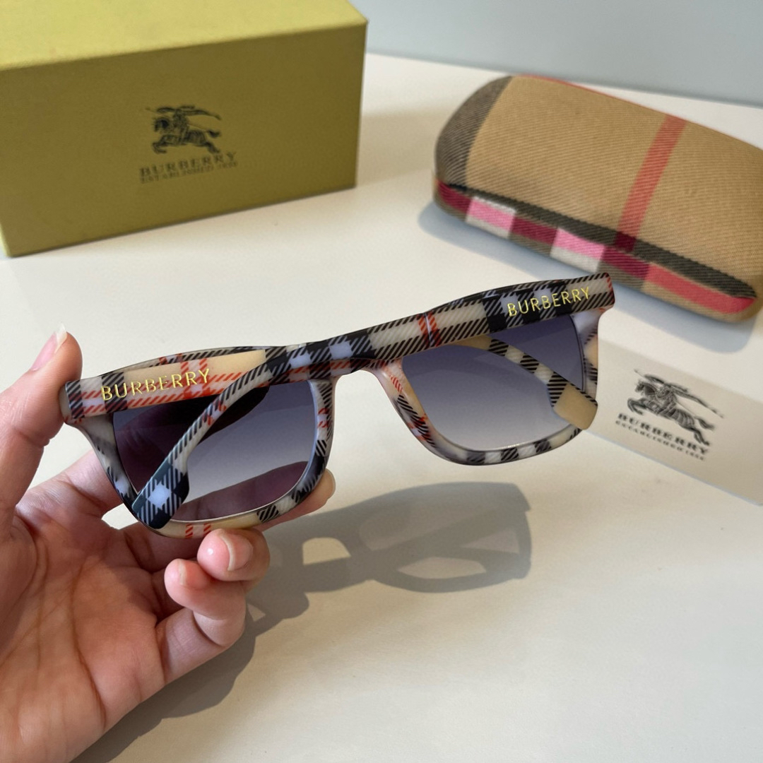 Burberry glasses-16