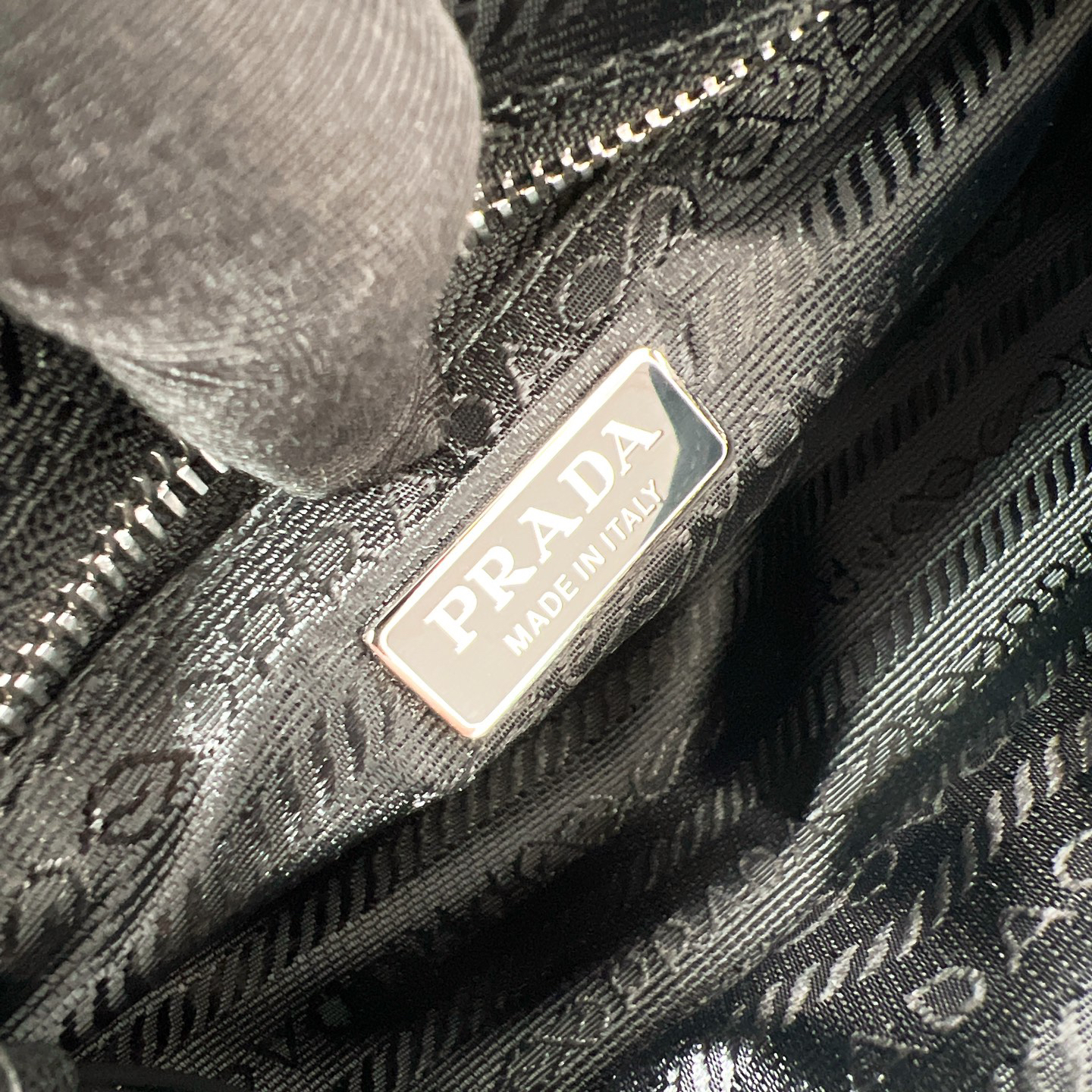 Prada bag-3