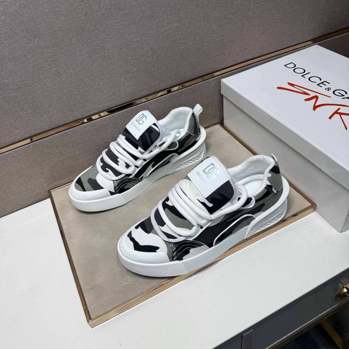 D&G Sneakers-211