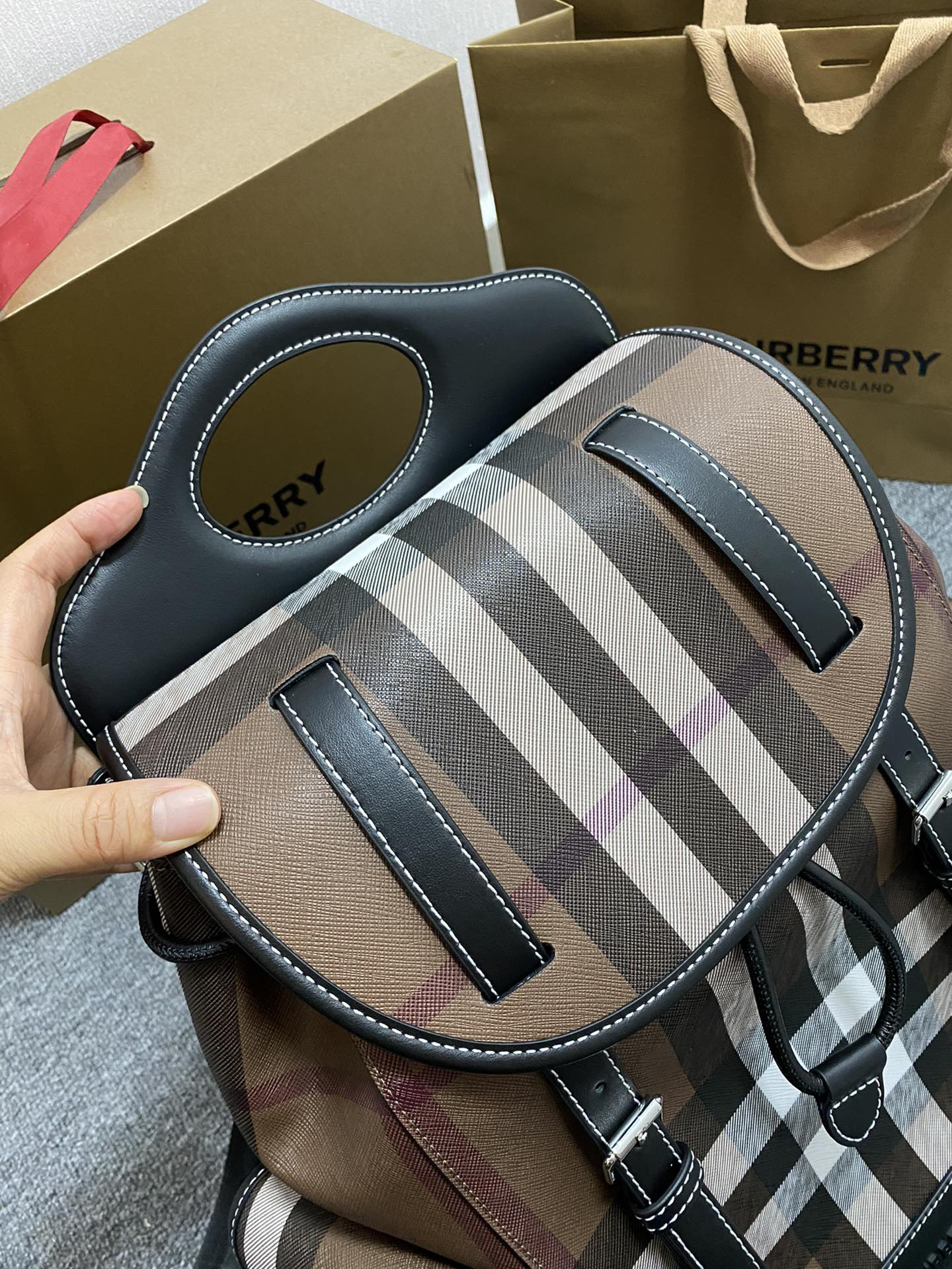 Burberry bag-125