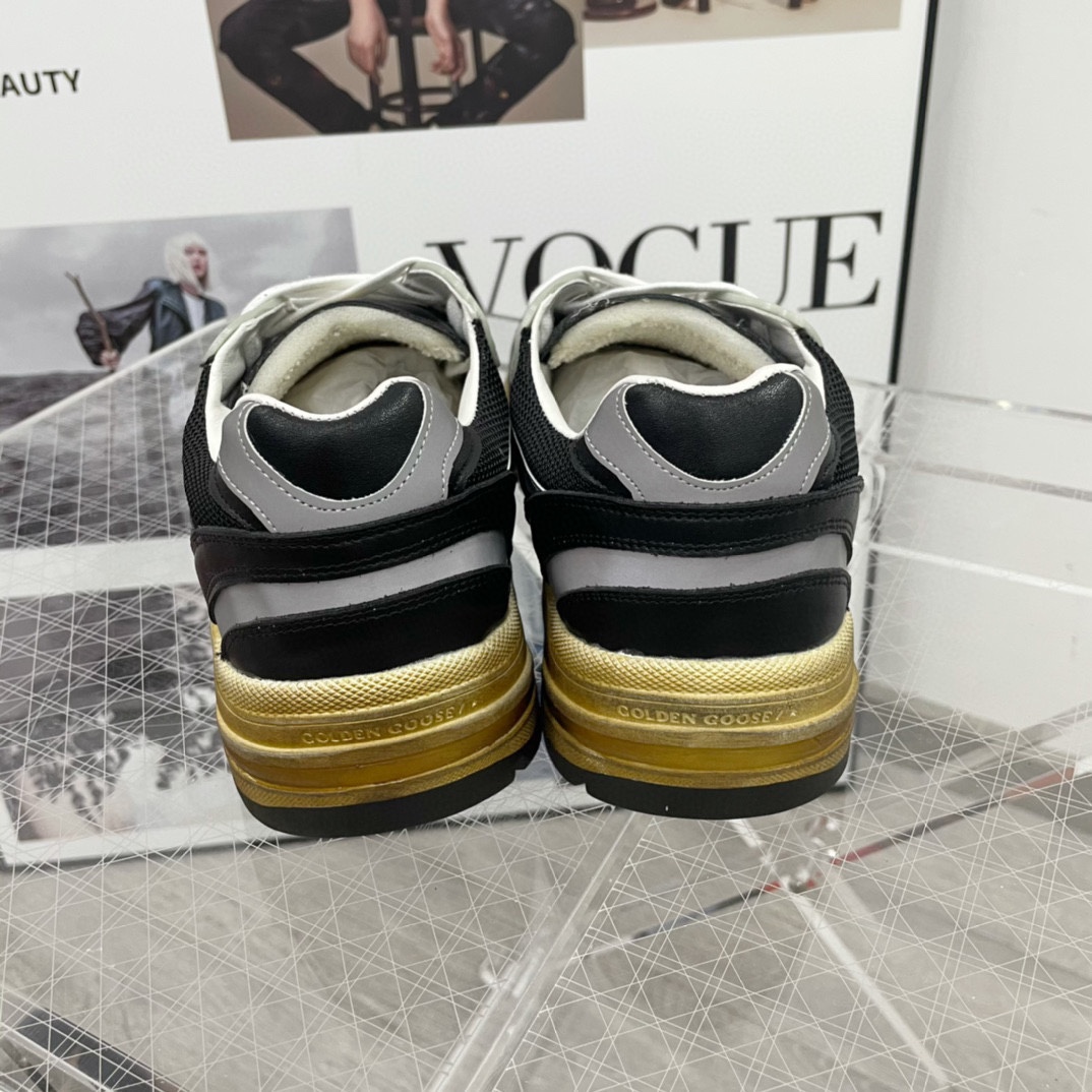Golden Goose Sneakers-80