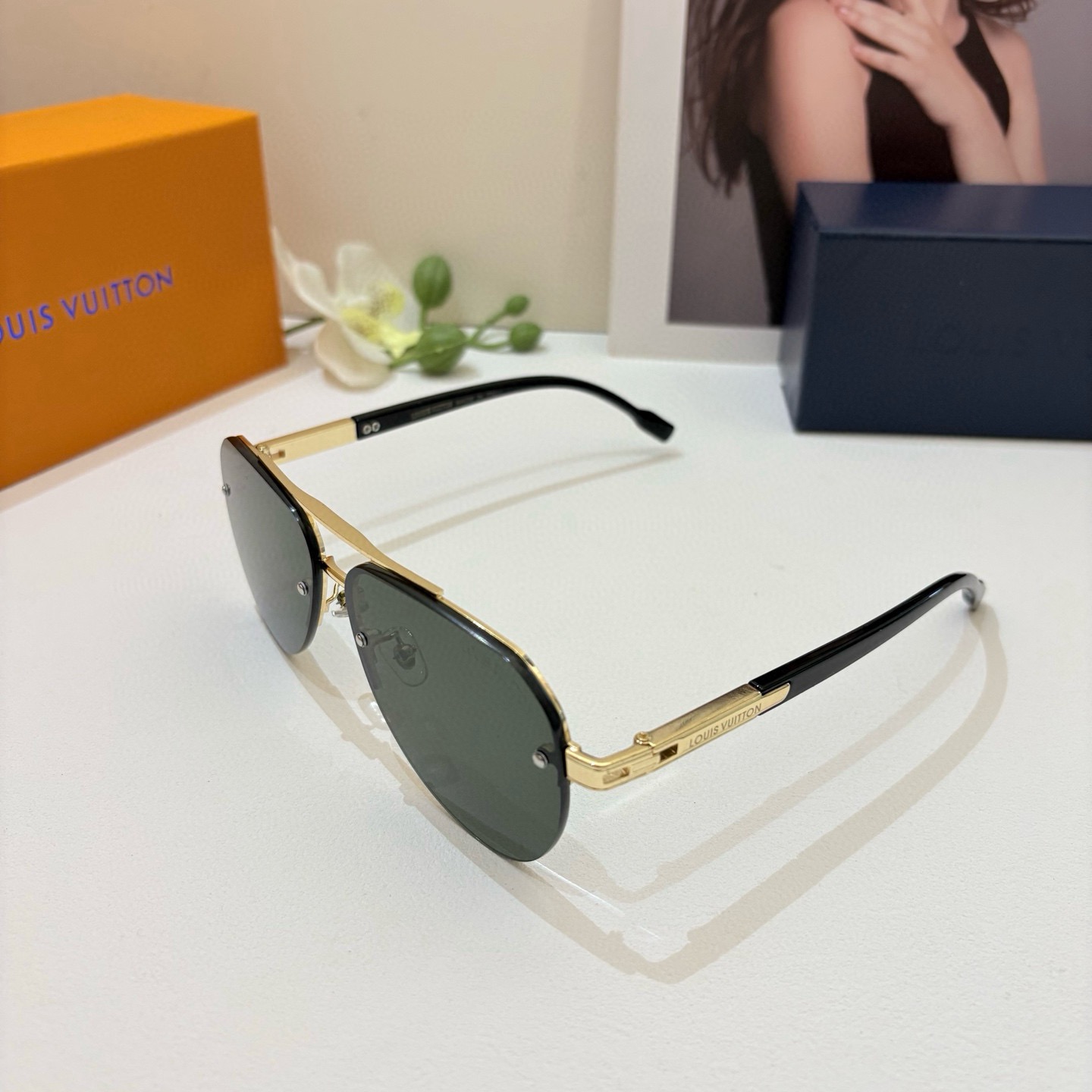 LV glasses-57