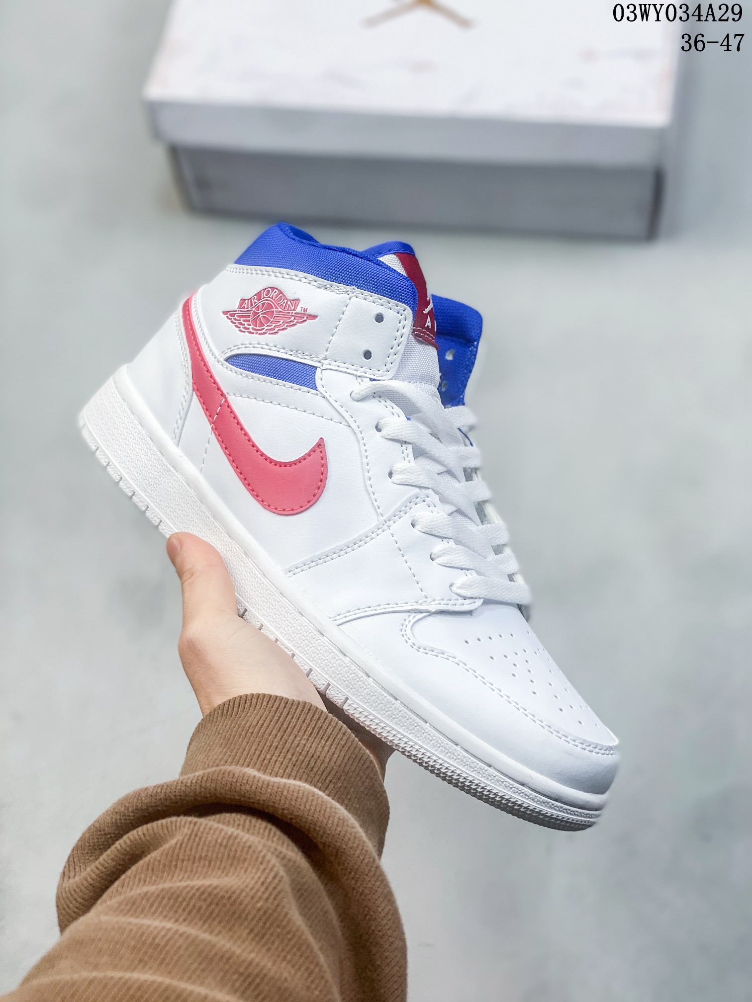 Nike Sneakers-343