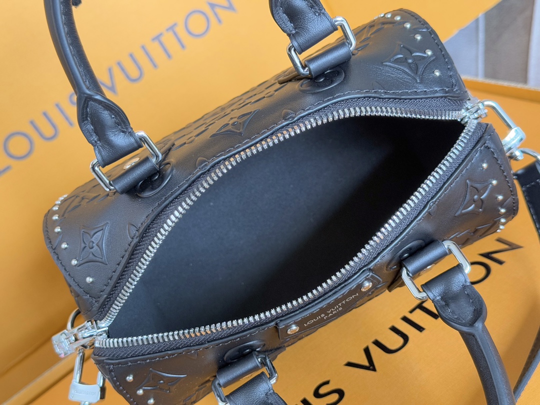 Louis Vuitton bag-202