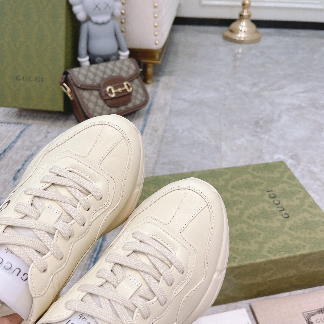 Gucci Sneakers-198