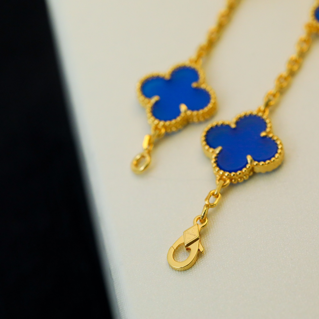 Van Cleef & Arpels Bracelet-41