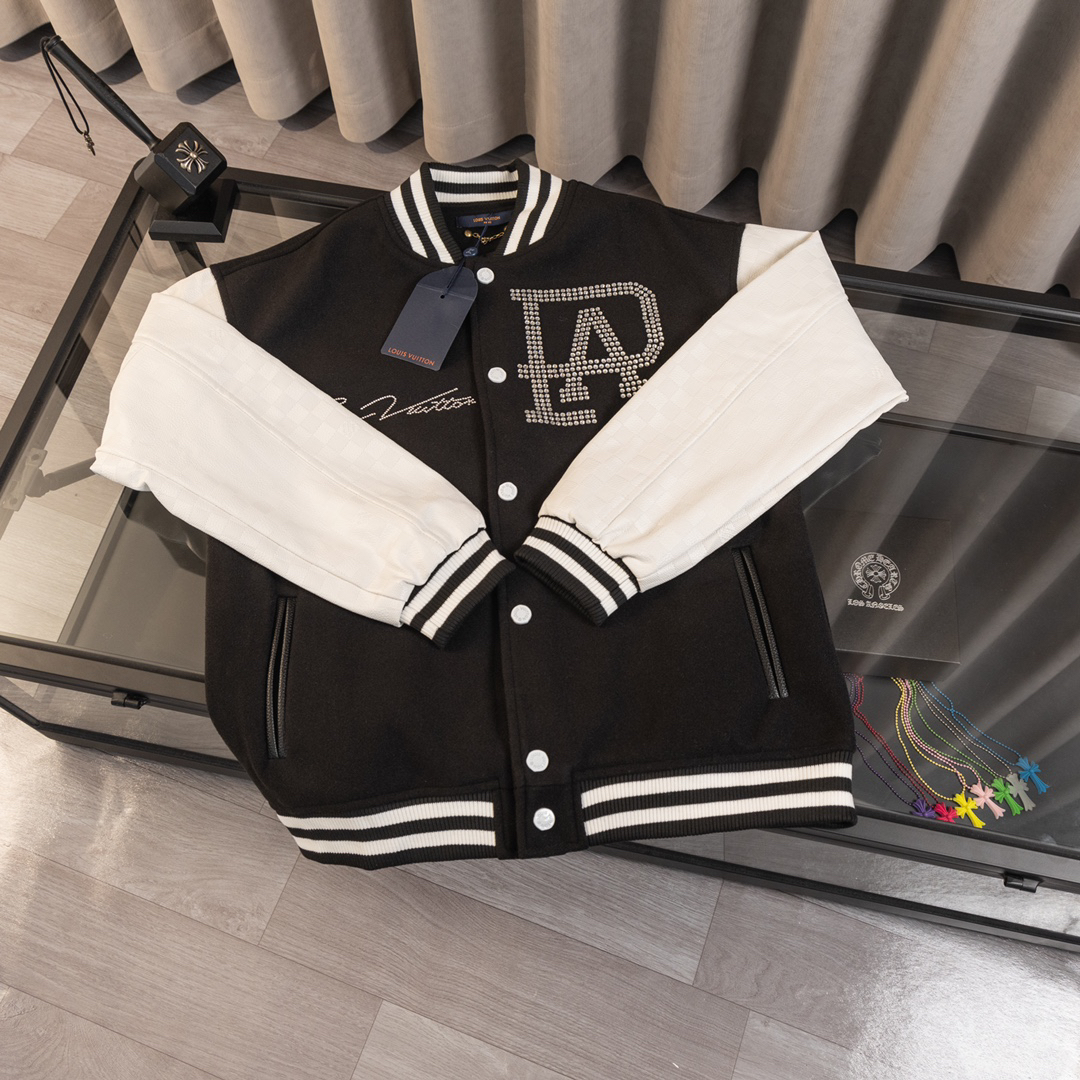 LV Clothing-317