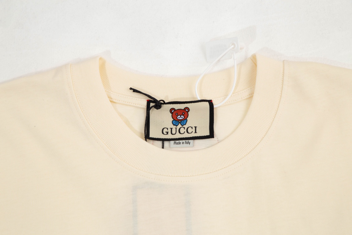 Gucci clothing-47
