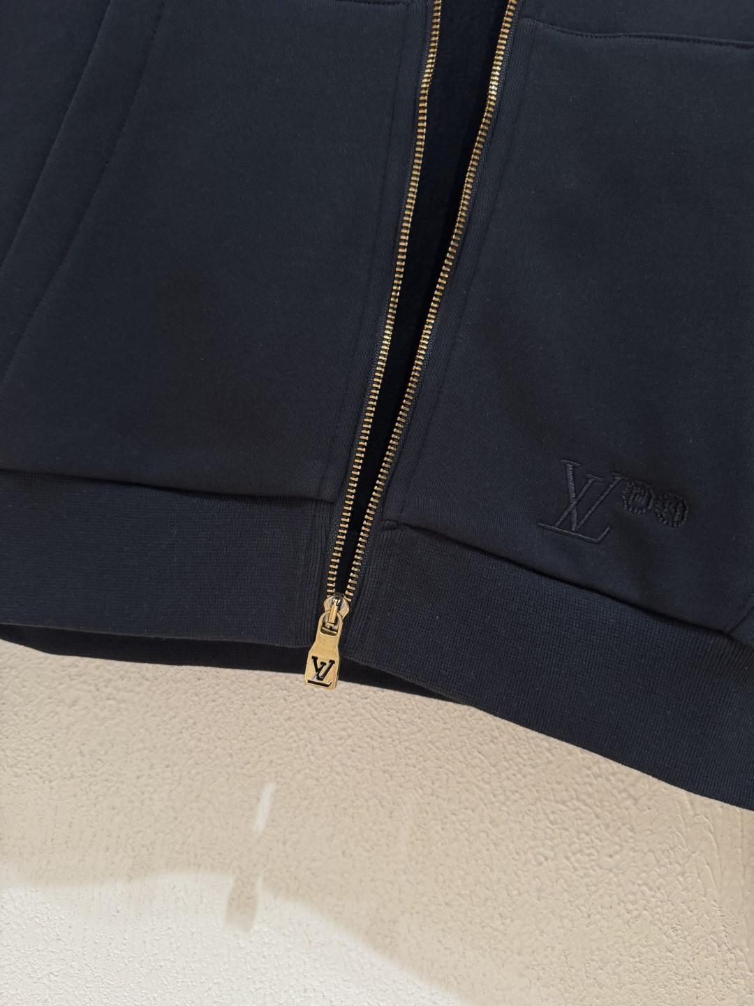 LV Clothing-348