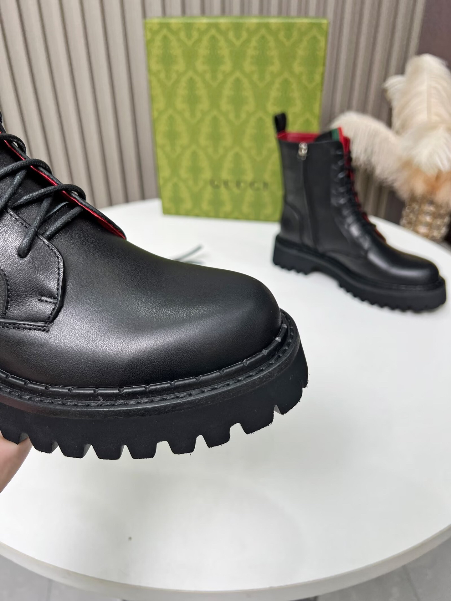 Gucci women's leather shoes-9