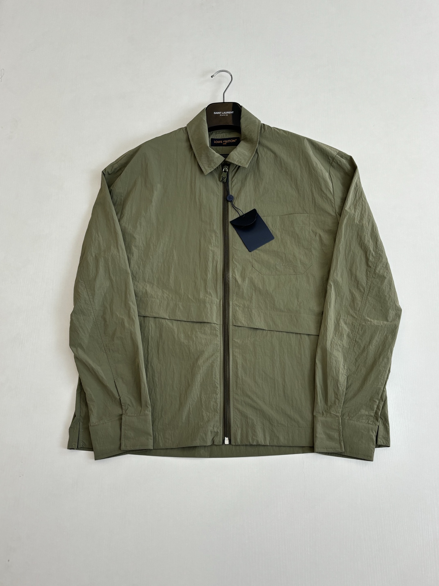 LV Clothing-344