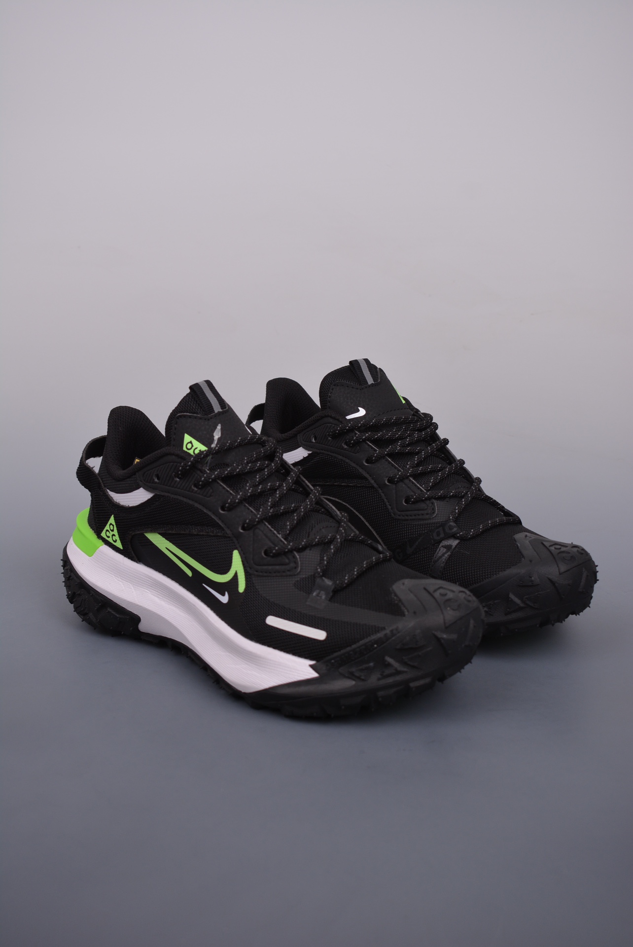 Nike Sneakers-120
