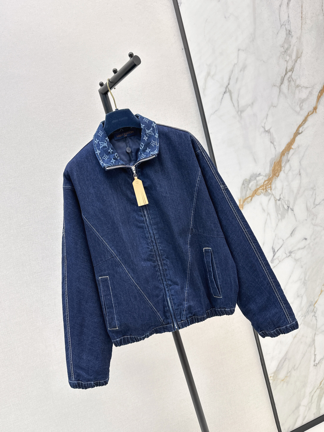 LV Clothing-321