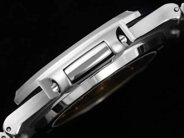 Nautilus 5711/1A-018  40 mm, Stainless Steel Khaki Dial Iced out