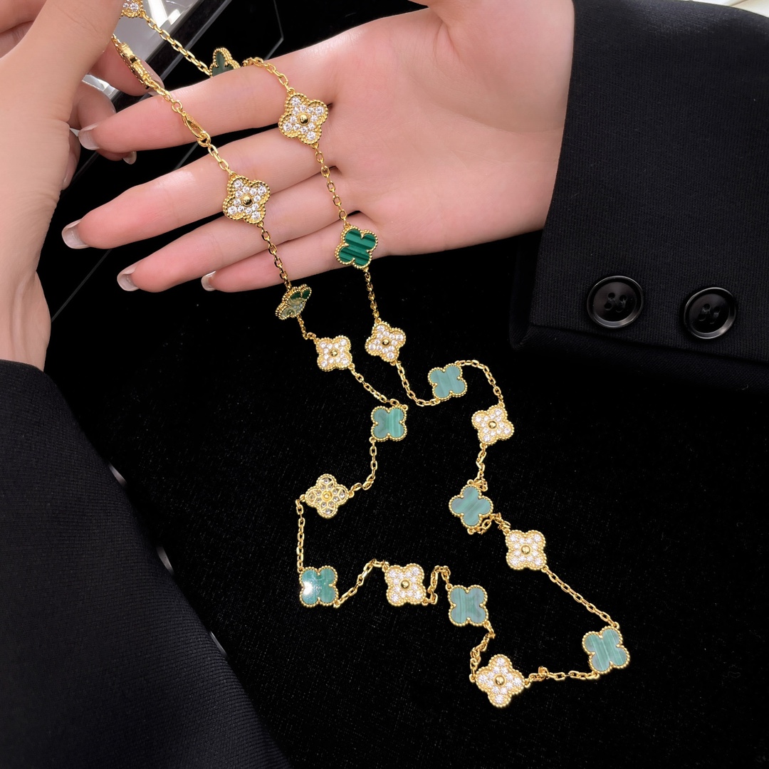 Van Cleef & Arpels necklace-90