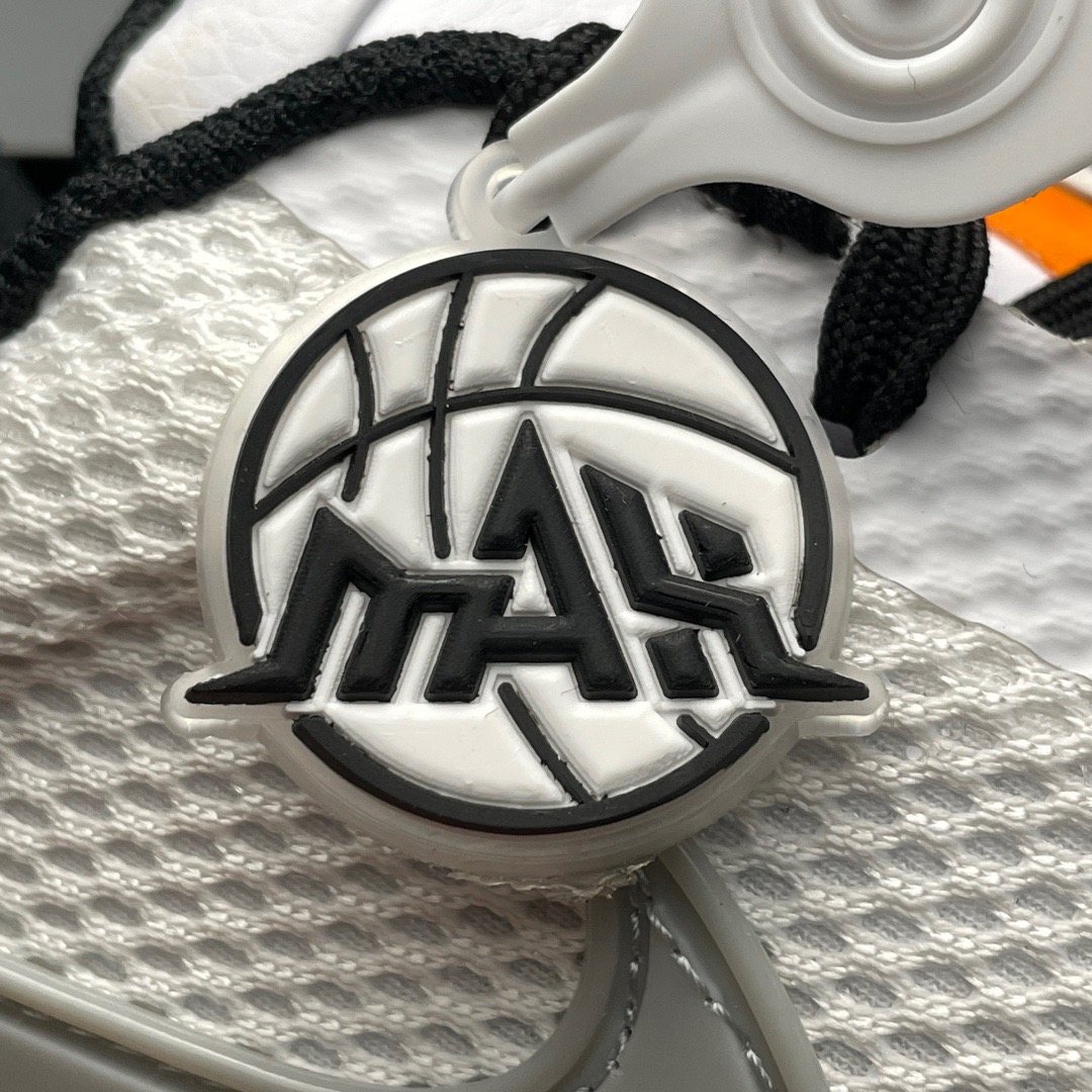 Nike Sneakers-100
