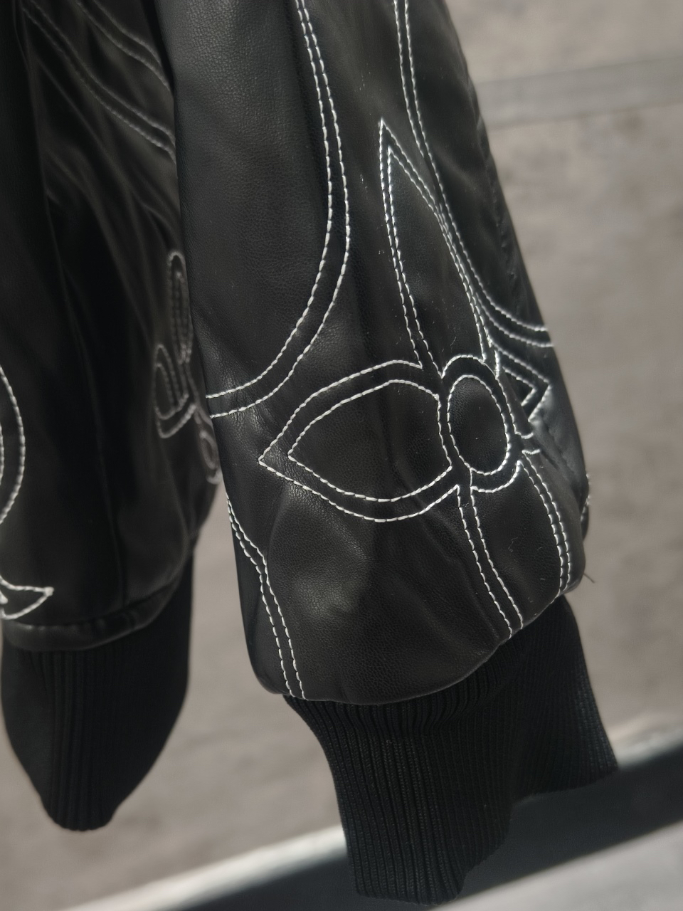 LV Clothing-292