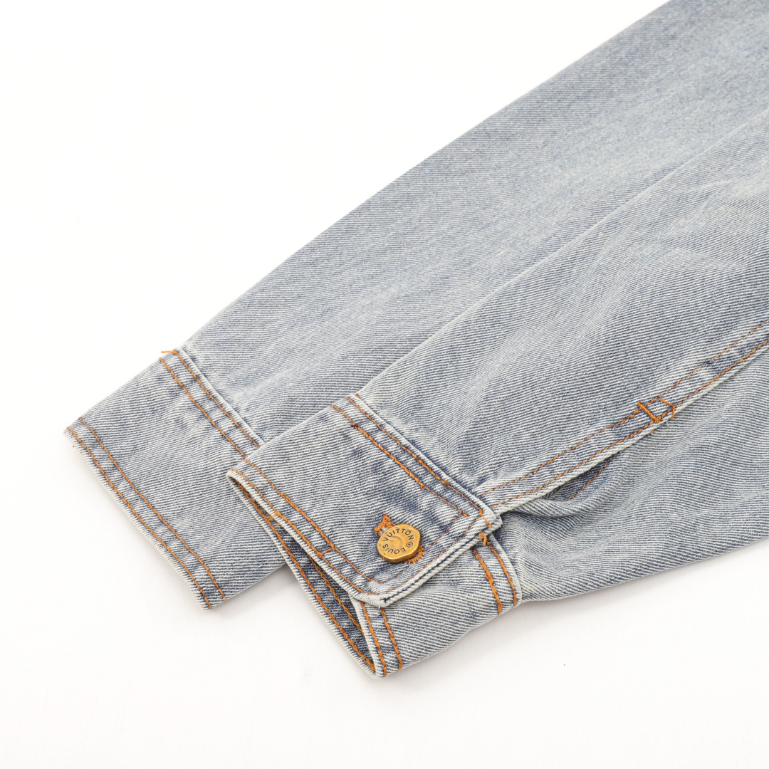 LV Clothing-331