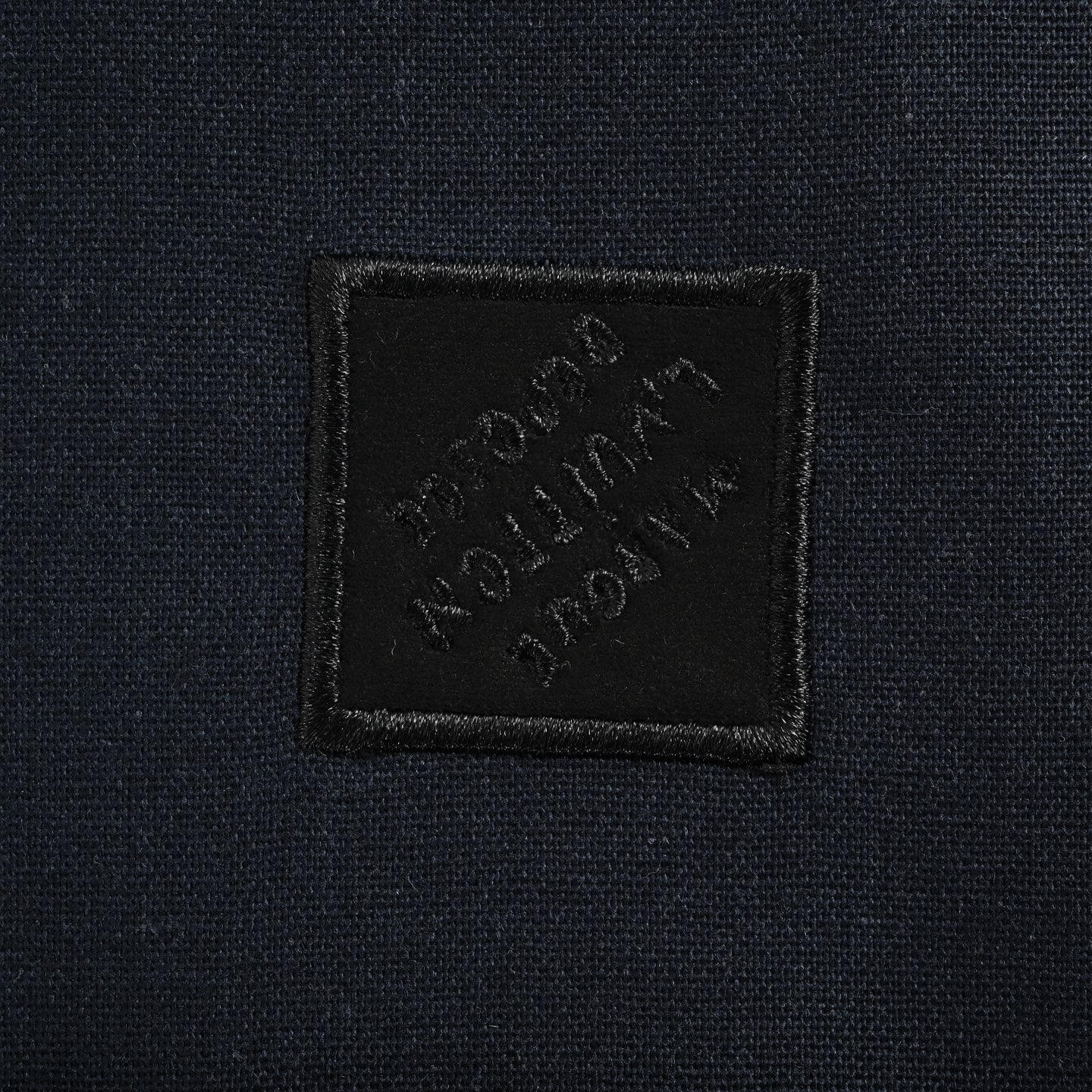 LV Clothing-338