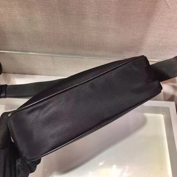 Prada bag-200