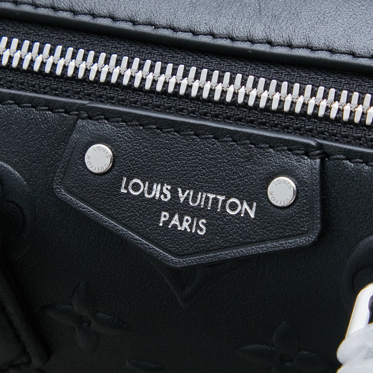 Louis Vuitton bag-193