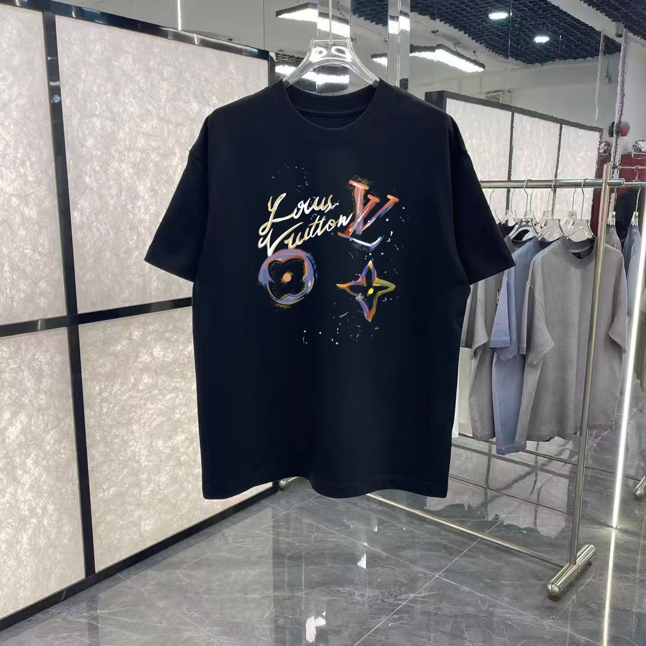 LV clothing-166