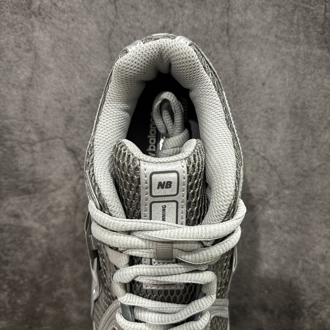 New Balance Sneakers-233