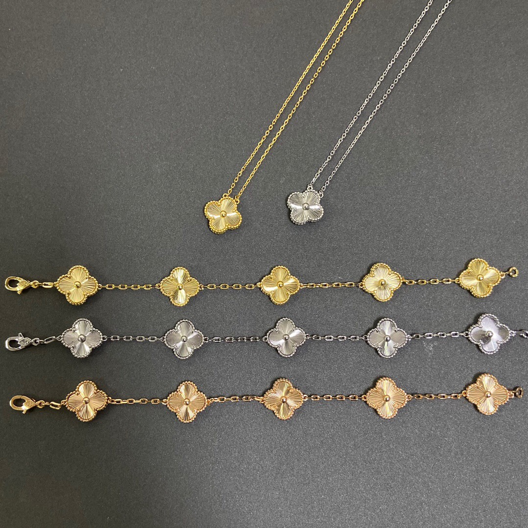Van Cleef & Arpels Bracelet-6