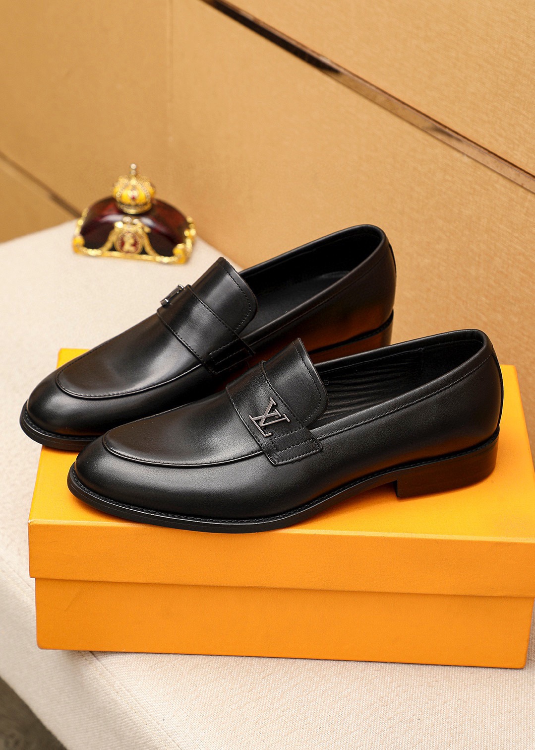 LV men's leather shoes-87