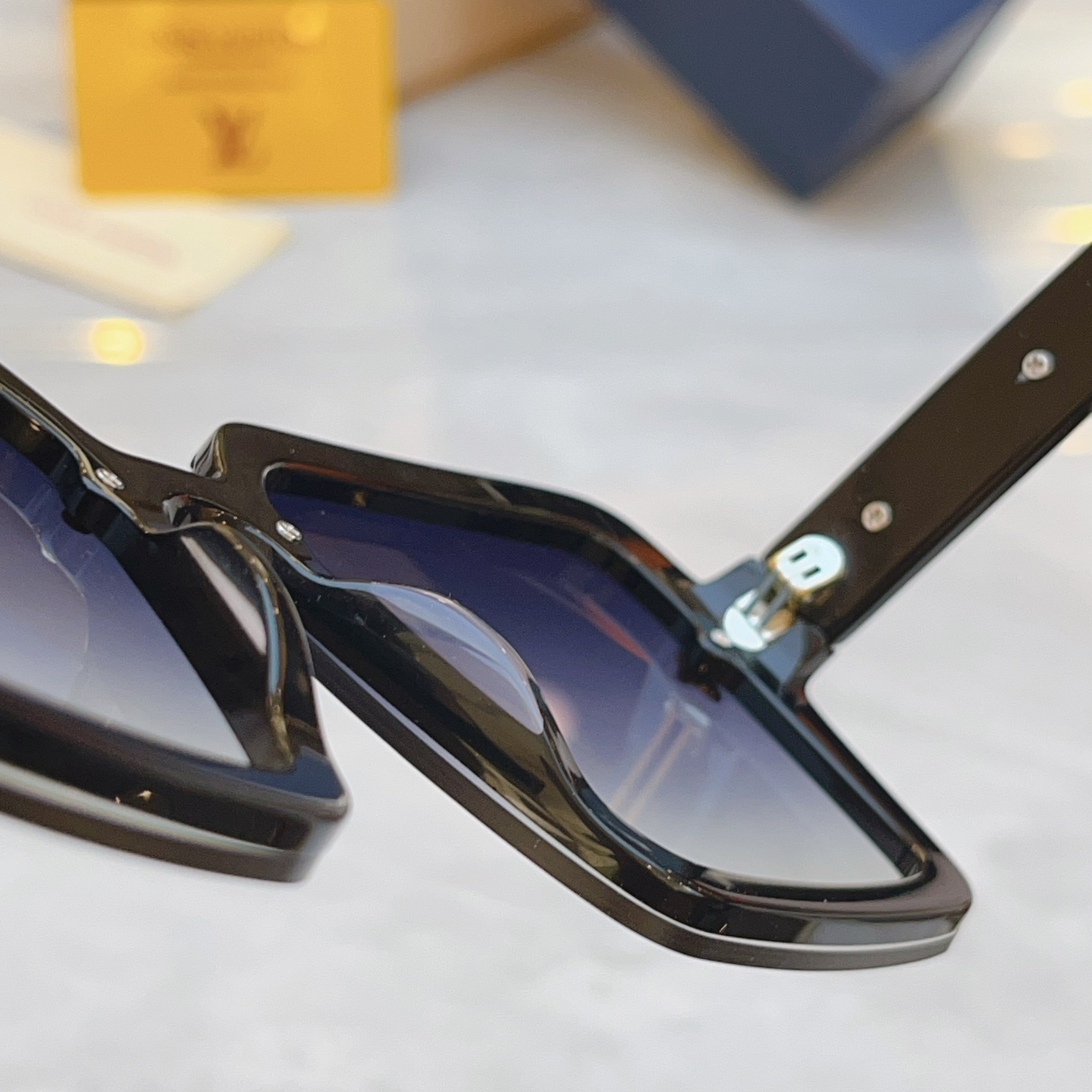 LV glasses-47