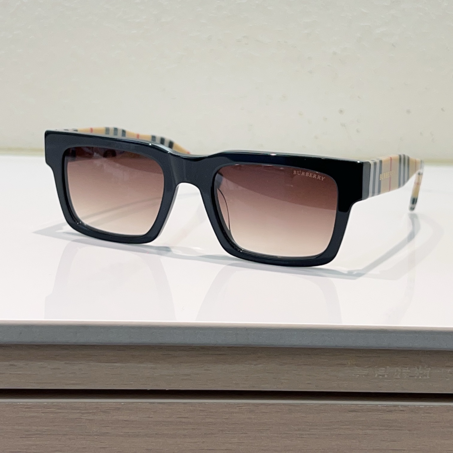 Burberry glasses-64