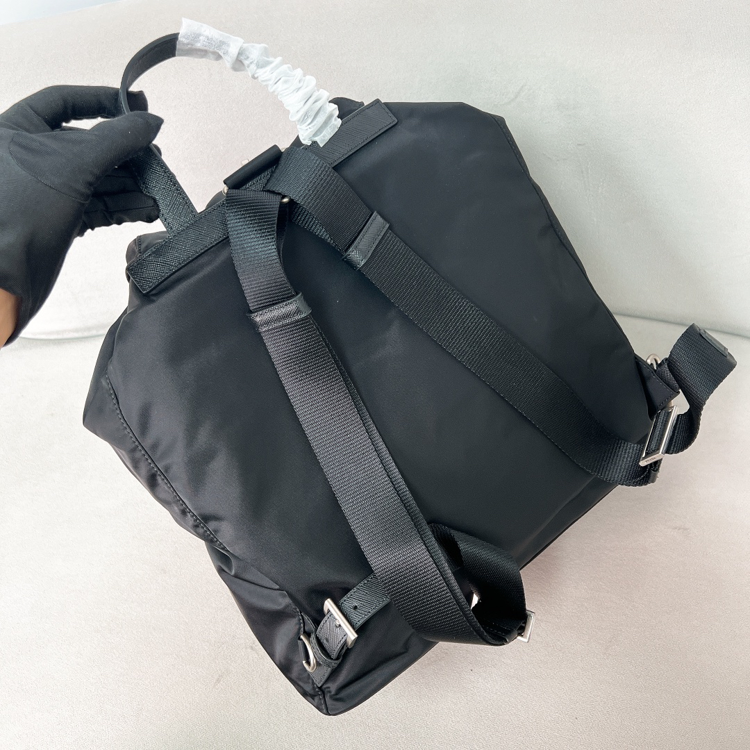 Prada bag-30