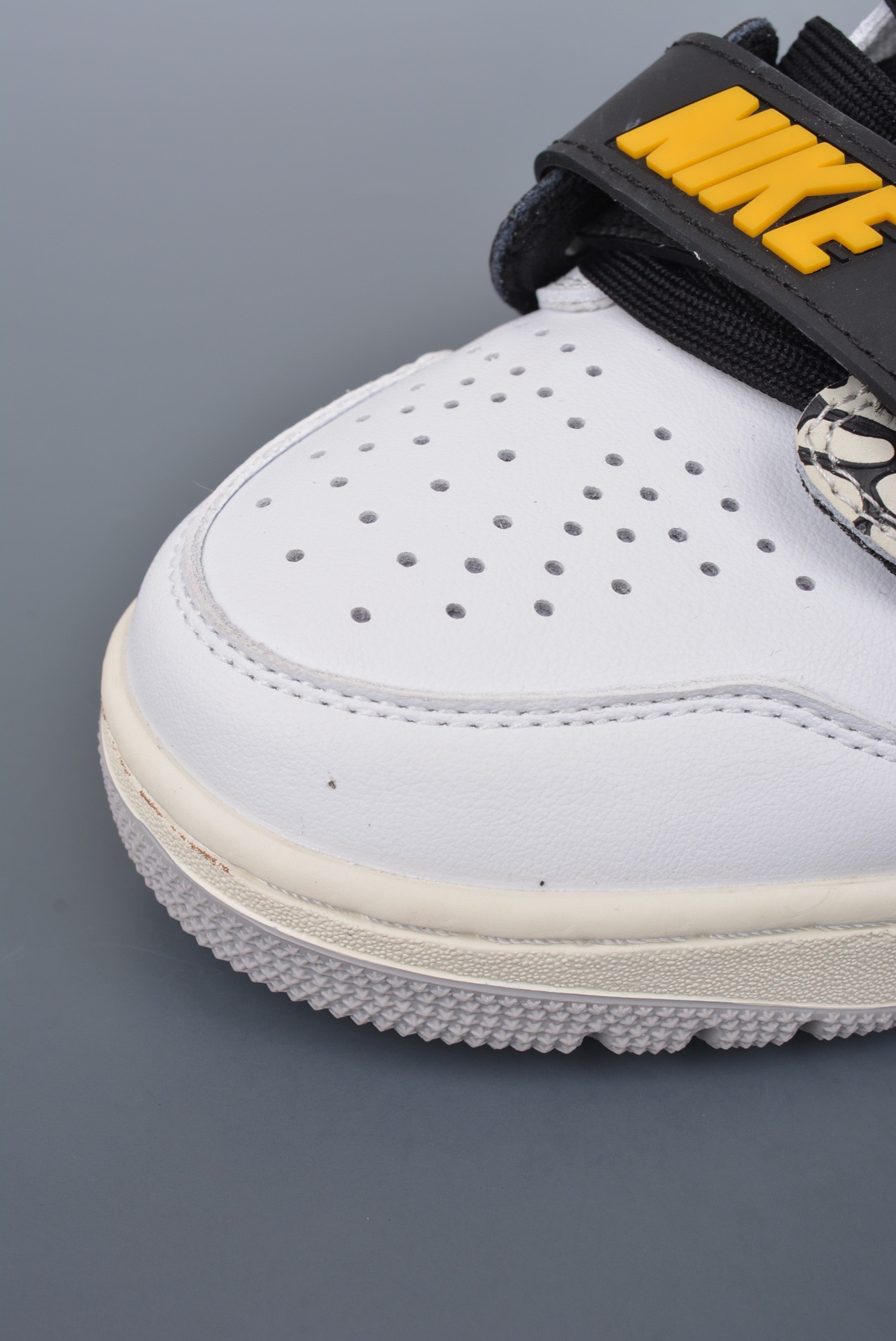 Nike Sneakers-326