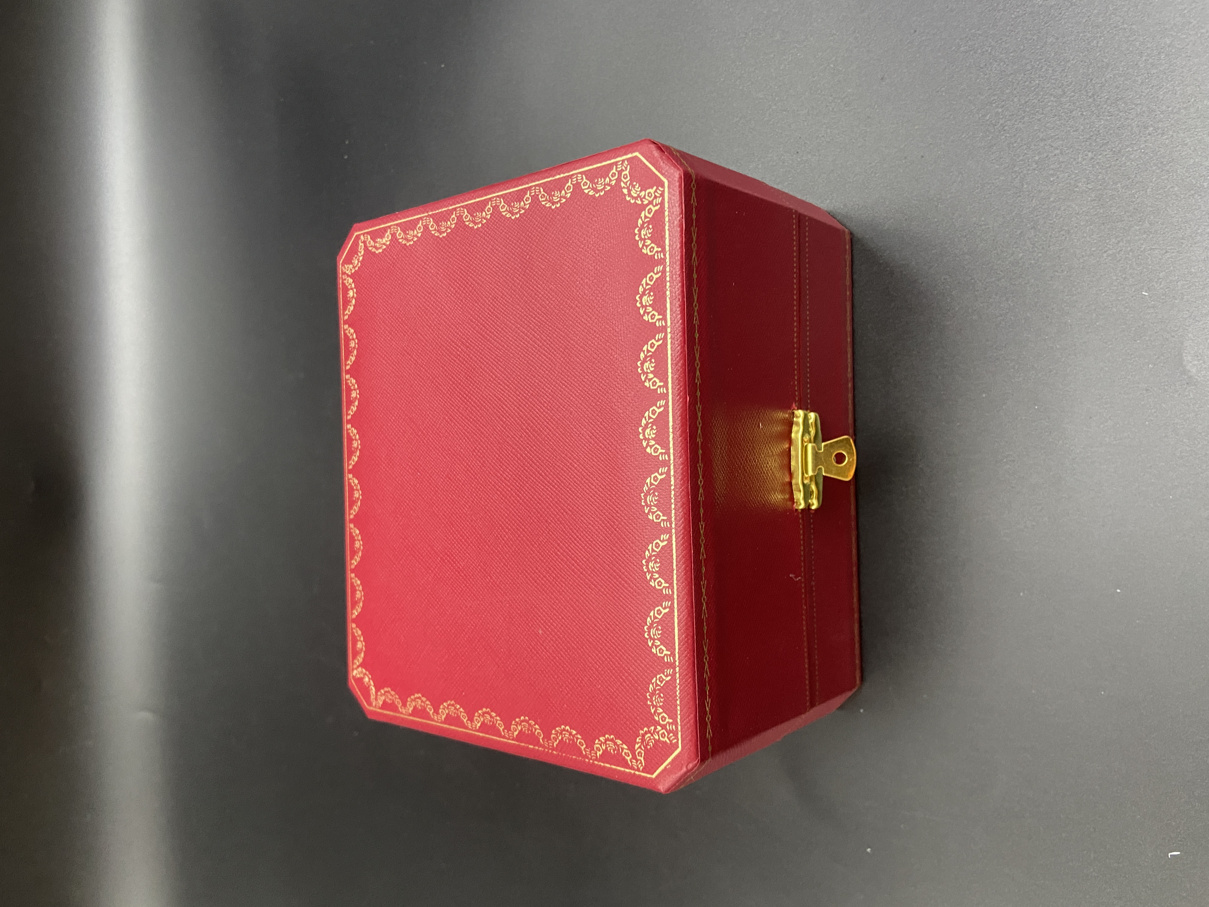 Cartie* Watch Box