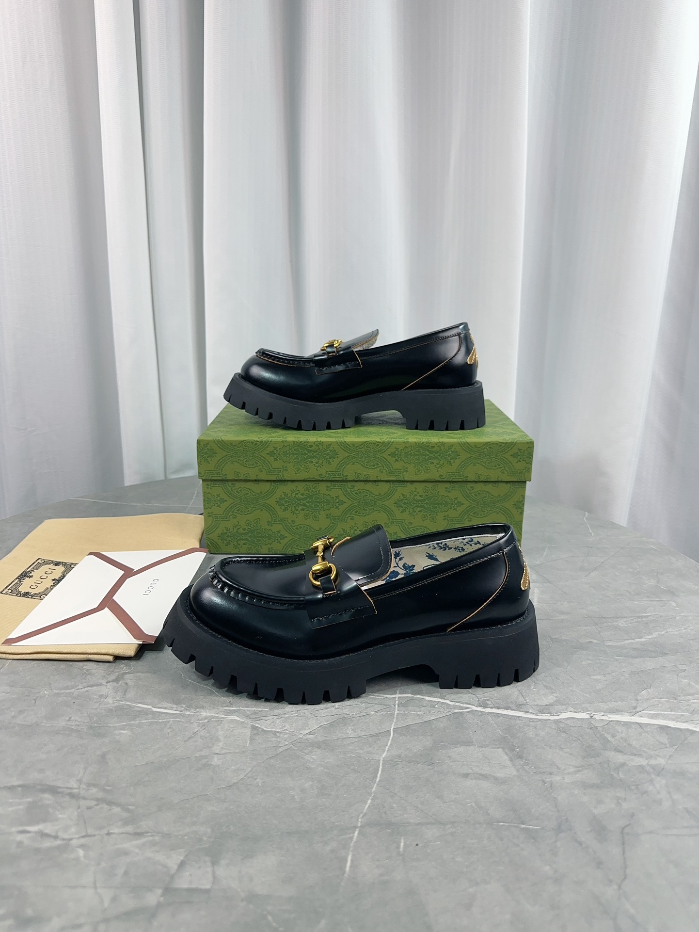 Gucci women's leather shoes-102