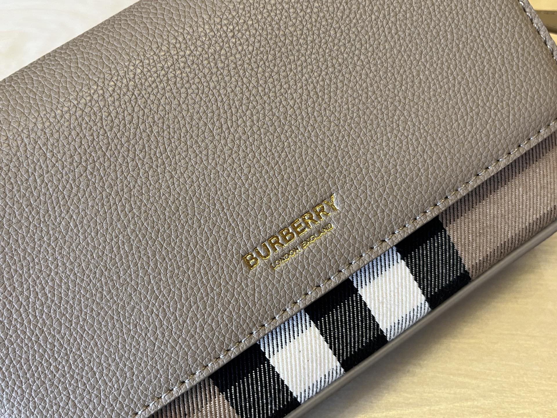 Burberry bag-133