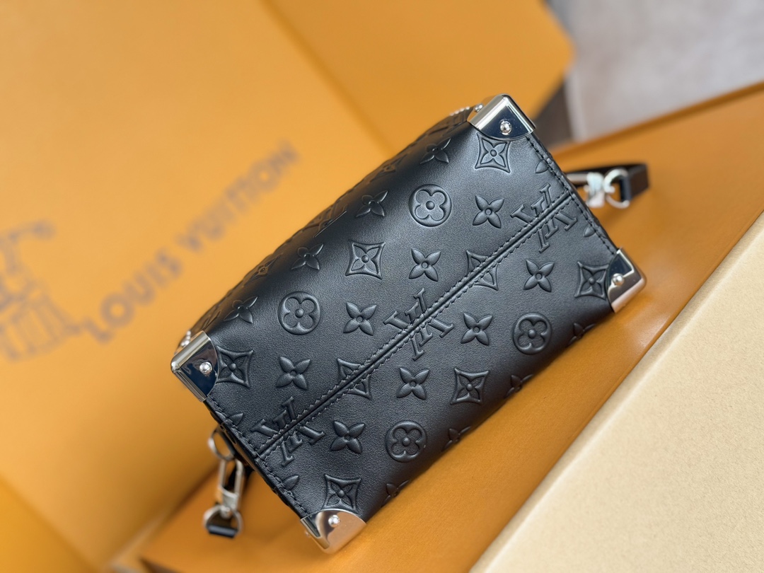 Louis Vuitton bag-202