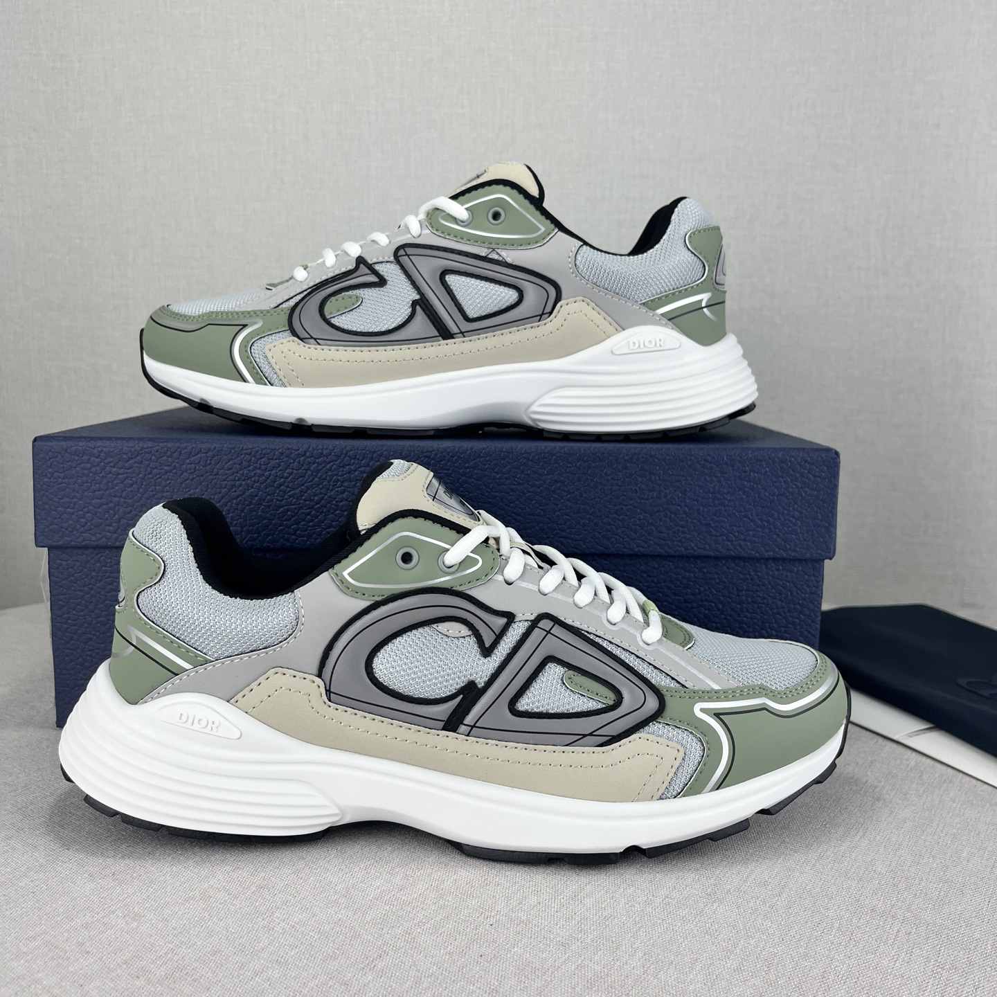 Dior Sneakers-207