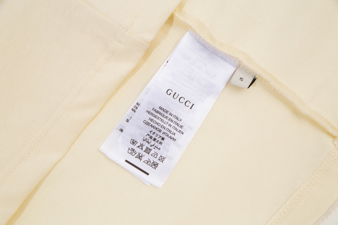 Gucci clothing-49
