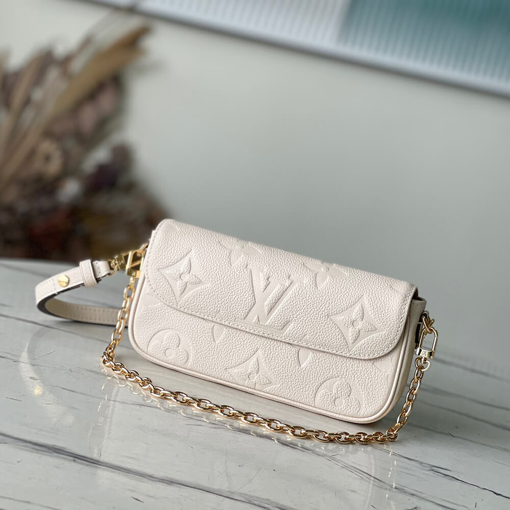 Louis Vuitton Wallet on Chain Ivy