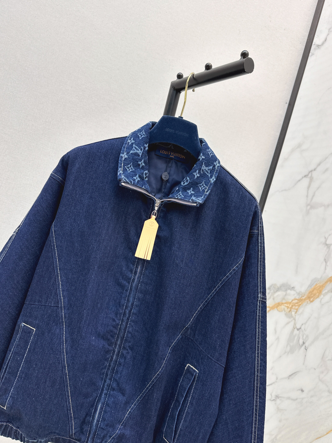 LV Clothing-321