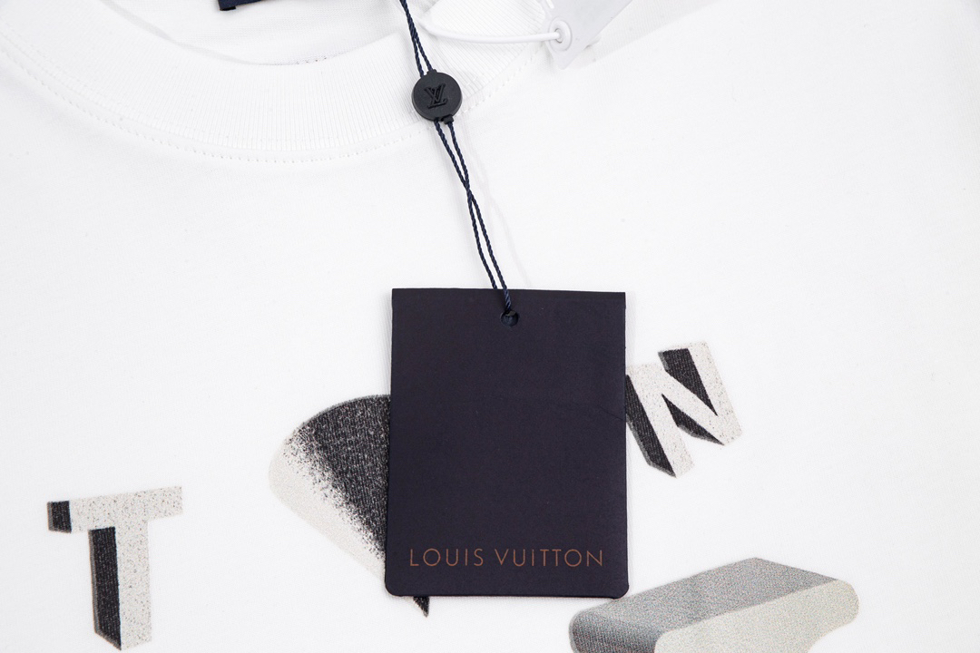 LV clothing-72