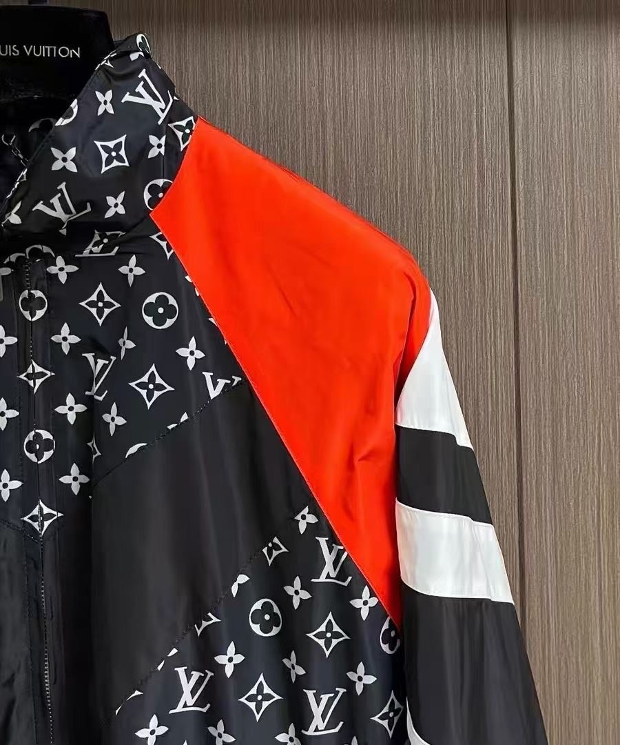 Gucci Clothing-332