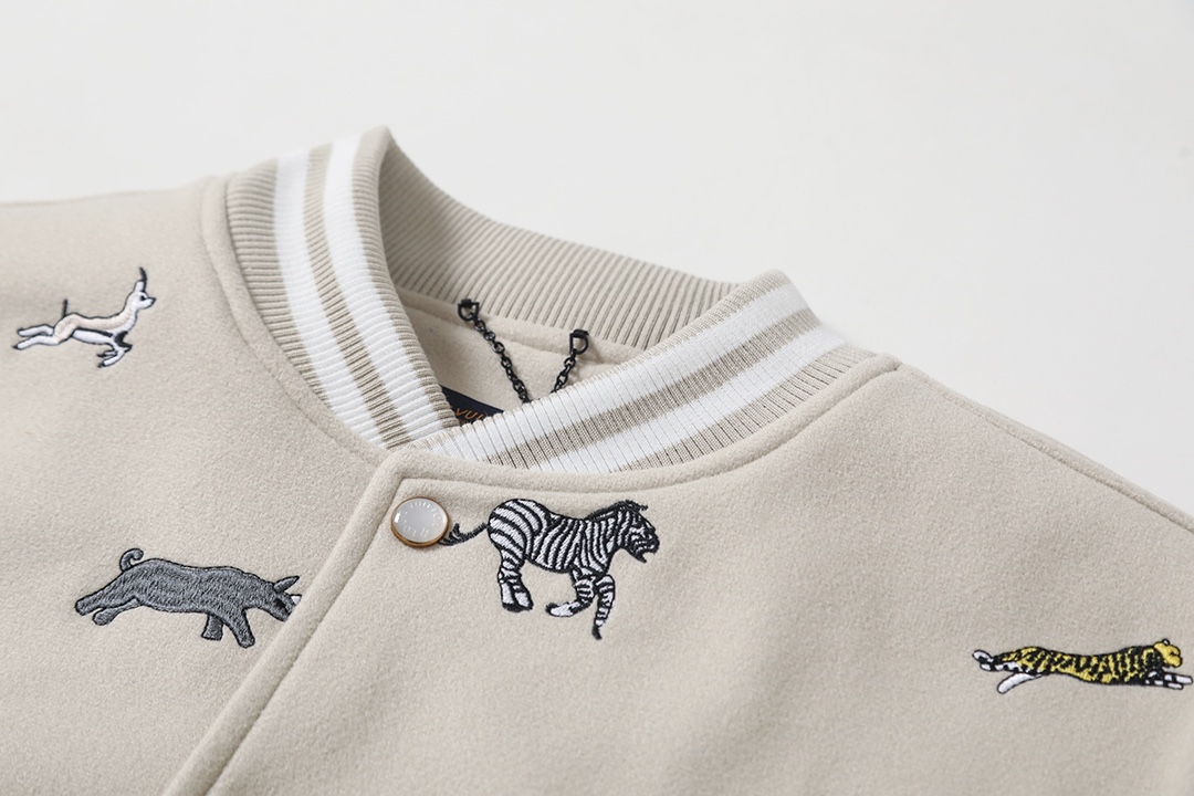 LV Clothing-269